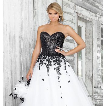 black-dress-with-white-lace-top-always-in-style_1.jpg