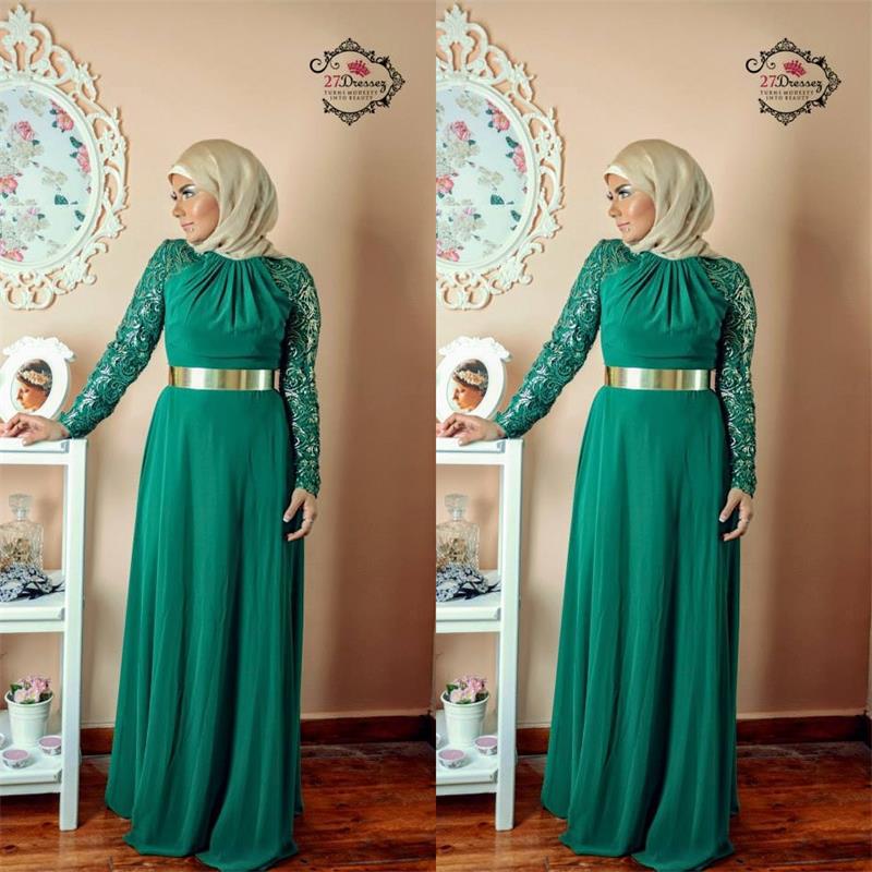 Emerald Long Sleeve Gown & Clothes Review