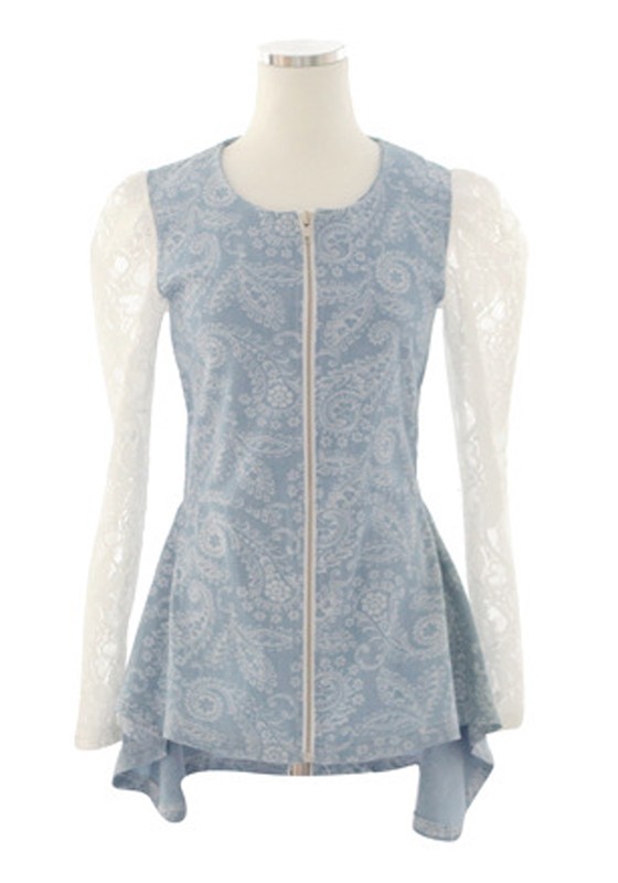 White Dress Blue Lace : A Wonderful Start