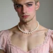 crossdressing-boy-romantic-aesthetic-pearl-necklace